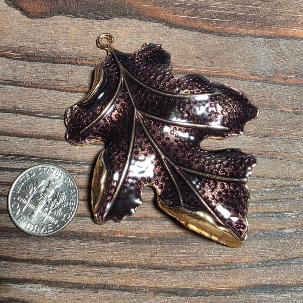 Coppery Brown Enamel on Gold Tone Alloy 3D Textured Large Autumn Leaf Pendant - Picture 7 of 8